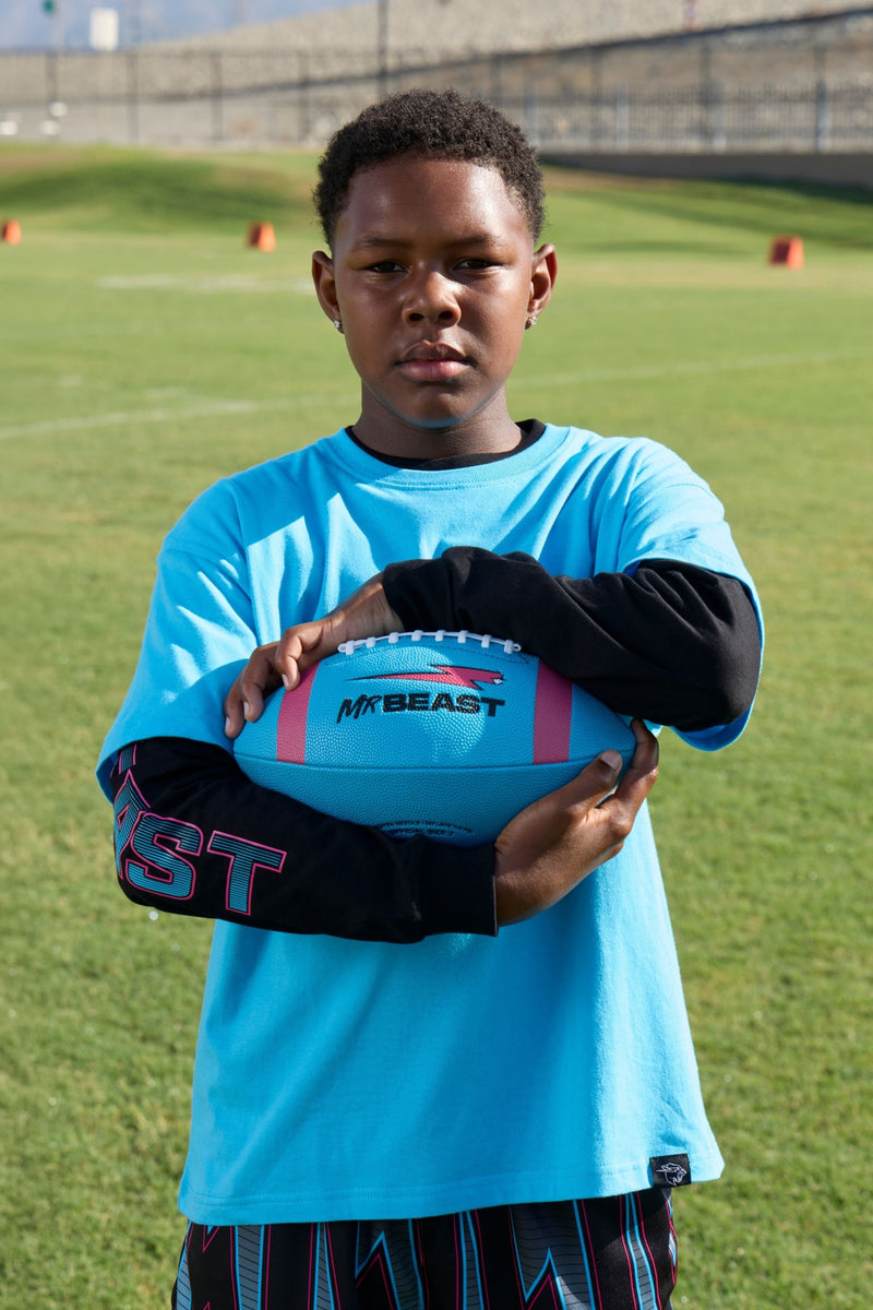 FOOTBALL_PNK_bluemodel.jpg