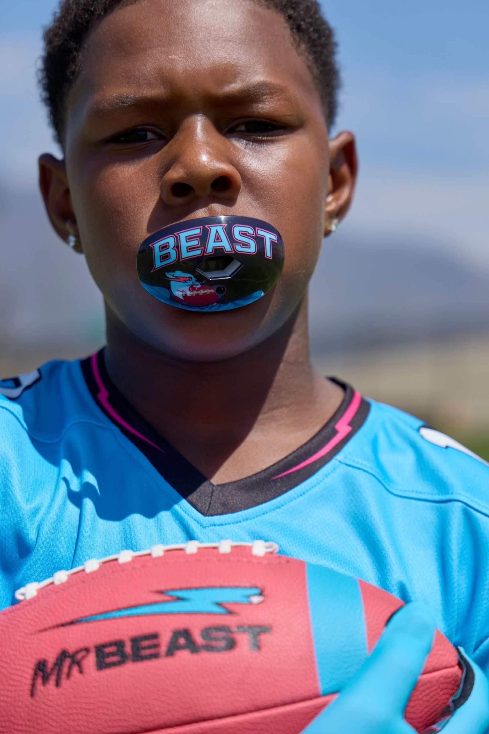 Football_Mouthguard2_Black_model-1.jpg