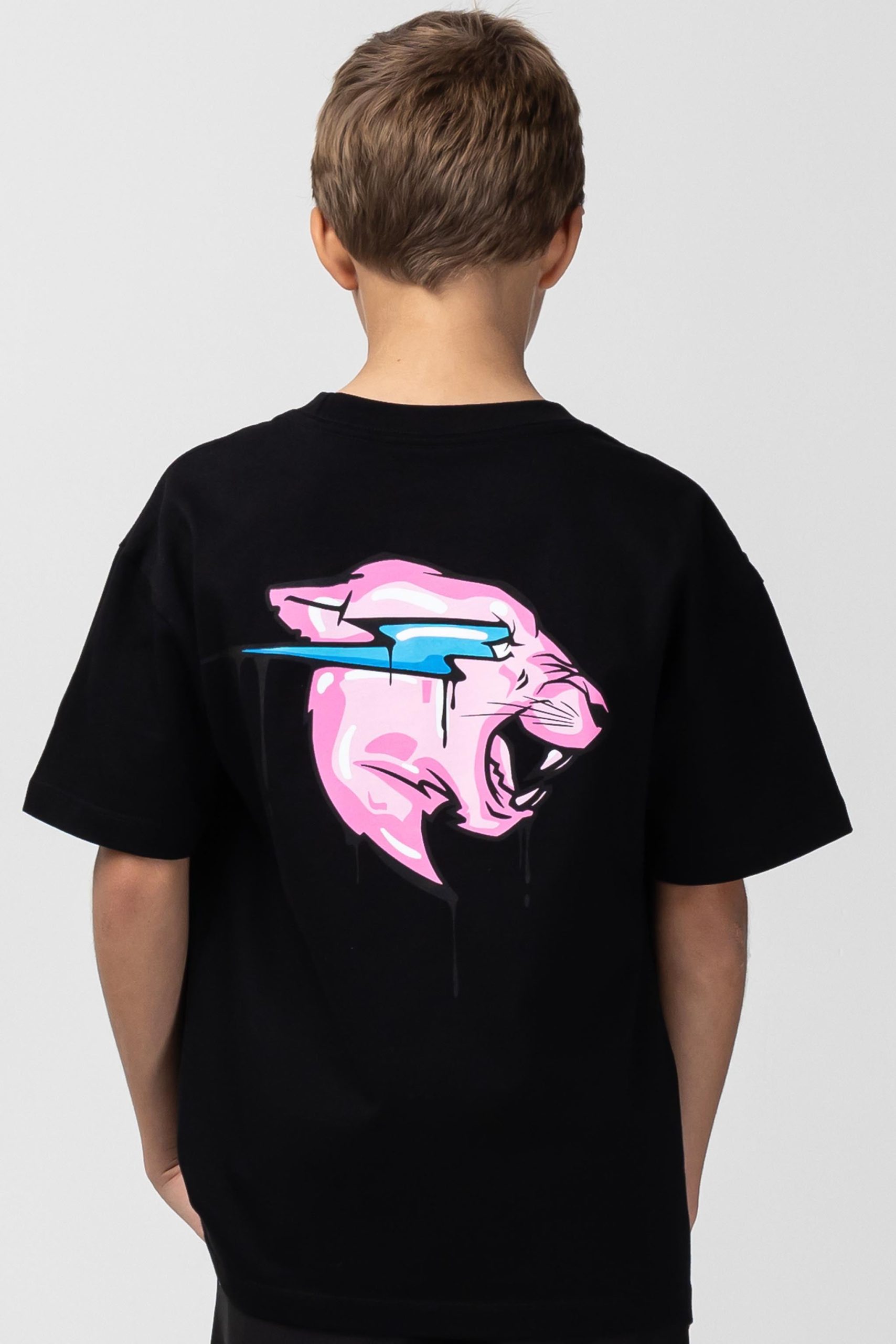 MB0192-BLKHellomynameisTEE_0003_229Q4MrBeast.StoreKids2024copy-1.jpg