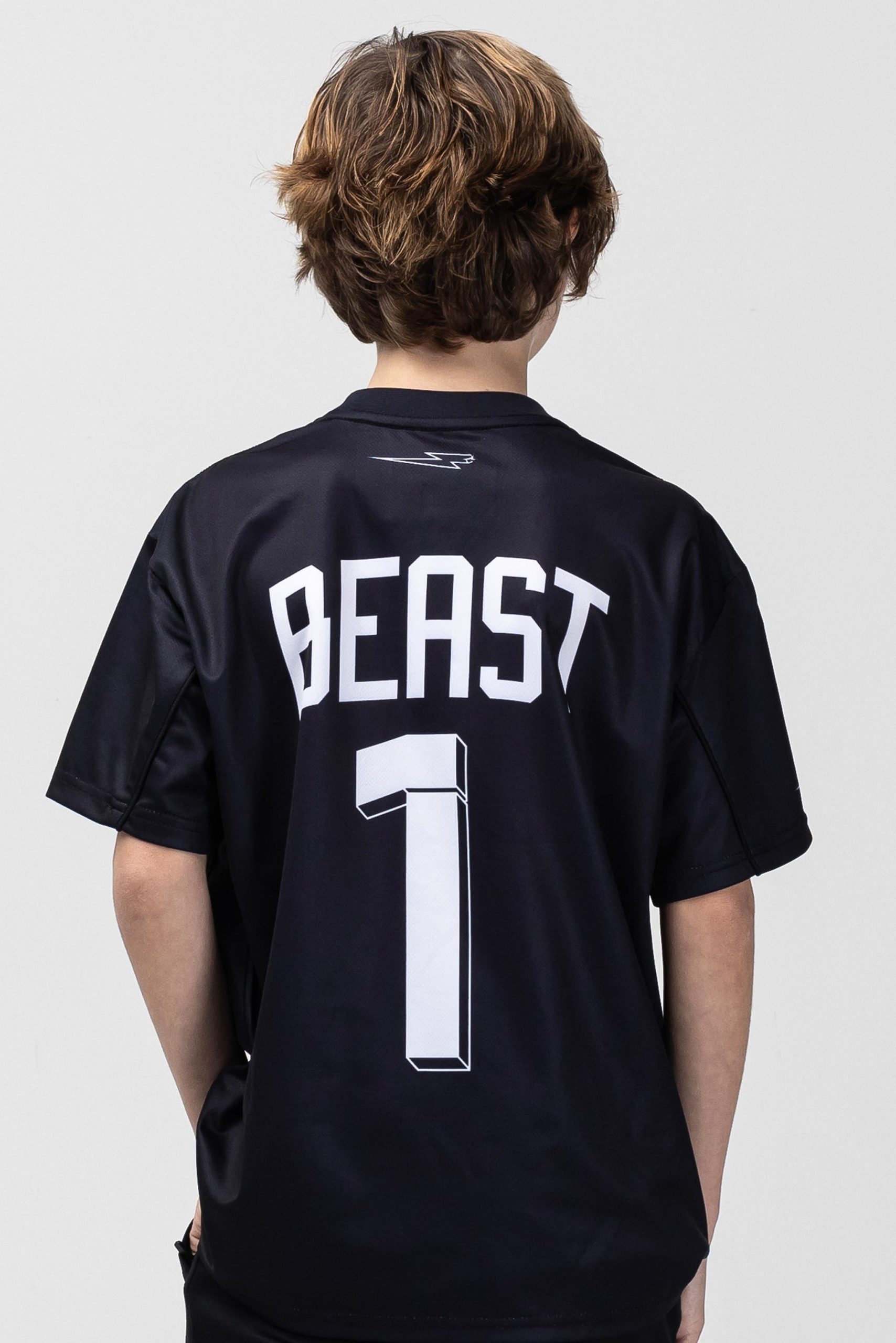 MB0223-BLKKidsTEAMBEAST_0002_20Q4MrBeast.StoreKids2024-3copy-1.jpg