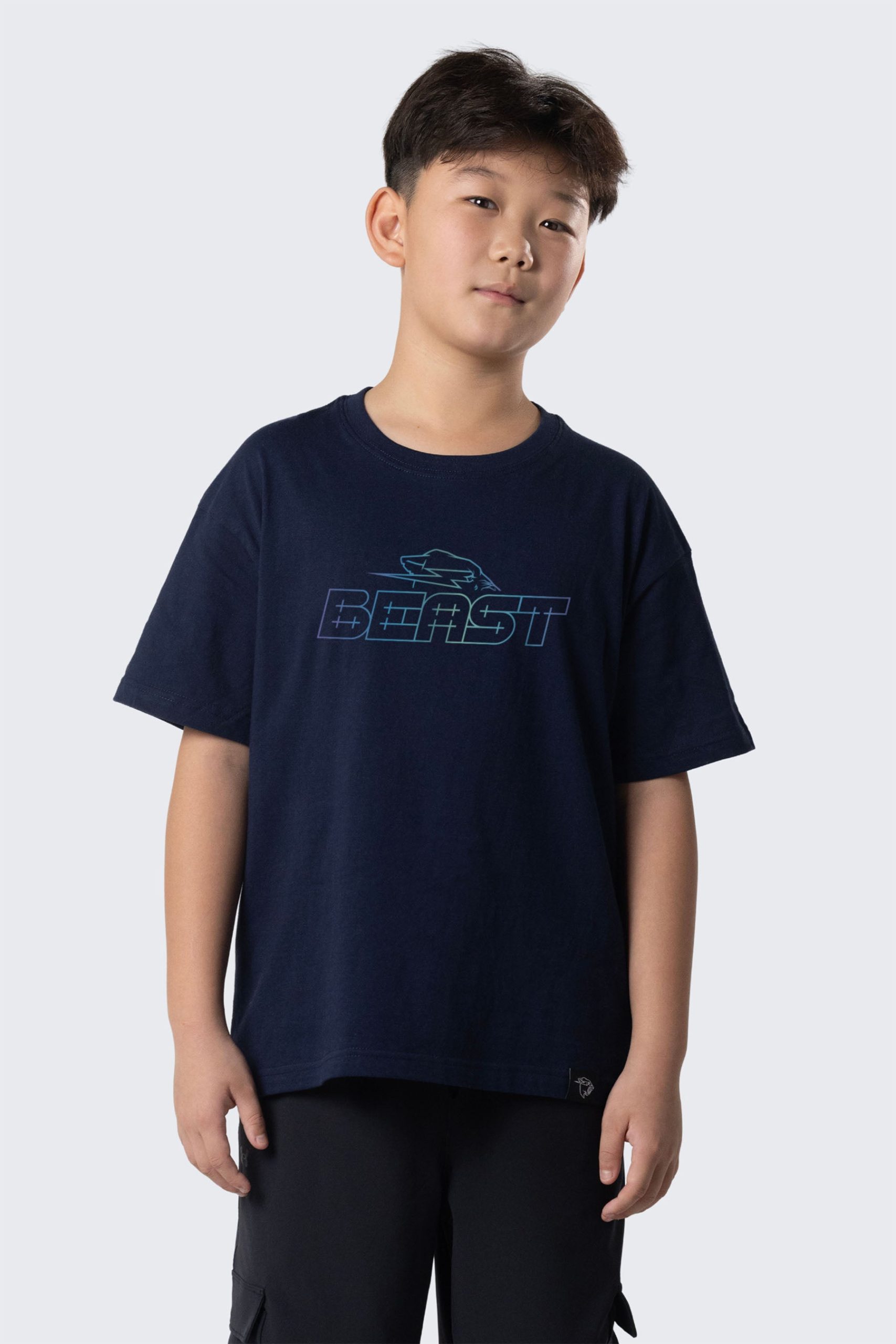 T_YF_Lifestyle_Navy_Beast_Gradi-1.jpg